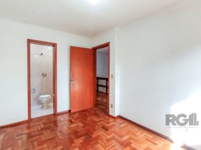 Casa à venda com 130m², 3 quartos, 1 suíte, 2 vagas no bairro Jardim Itu em Porto Alegre - Foto 20