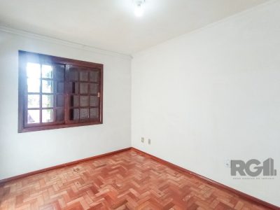 Casa à venda com 130m², 3 quartos, 1 suíte, 2 vagas no bairro Jardim Itu em Porto Alegre - Foto 22