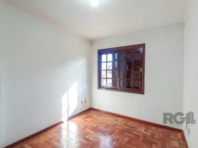 Casa à venda com 130m², 3 quartos, 1 suíte, 2 vagas no bairro Jardim Itu em Porto Alegre - Foto 23