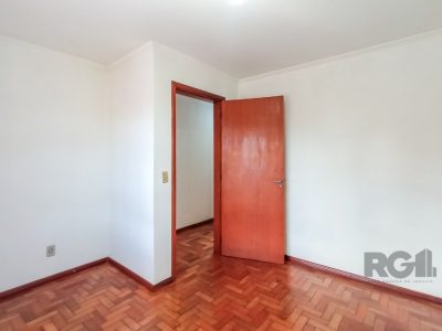 Casa à venda com 130m², 3 quartos, 1 suíte, 2 vagas no bairro Jardim Itu em Porto Alegre - Foto 26