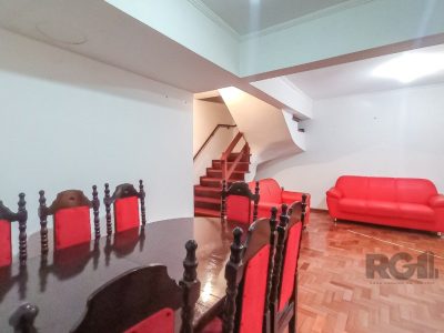 Casa à venda com 130m², 3 quartos, 1 suíte, 2 vagas no bairro Jardim Itu em Porto Alegre - Foto 12