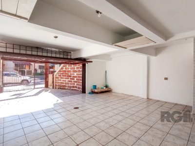 Casa à venda com 130m², 3 quartos, 1 suíte, 2 vagas no bairro Jardim Itu em Porto Alegre - Foto 6