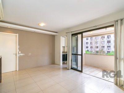 Apartamento à venda com 88m², 3 quartos, 1 suíte, 1 vaga no bairro Tristeza em Porto Alegre - Foto 2