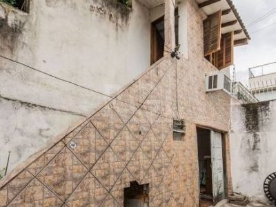 Casa à venda com 290m², 3 quartos, 4 vagas no bairro Santo Antônio em Porto Alegre - Foto 24