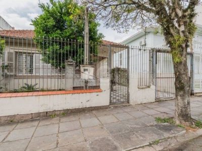 Casa à venda com 290m², 3 quartos, 4 vagas no bairro Santo Antônio em Porto Alegre - Foto 35