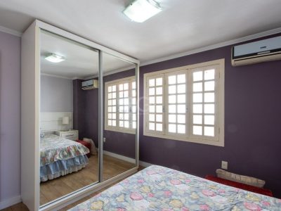 Casa Condominio à venda com 175m², 3 quartos, 1 suíte, 2 vagas no bairro Tristeza em Porto Alegre - Foto 34