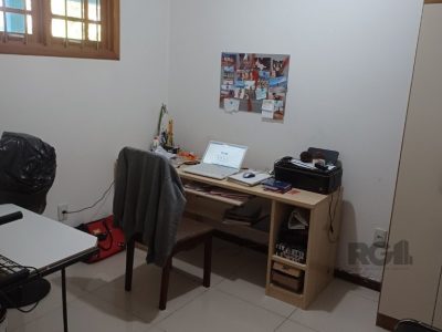 Casa à venda com 250m², 3 quartos, 3 suítes, 3 vagas no bairro Partenon em Porto Alegre - Foto 6