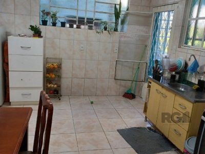 Casa à venda com 250m², 3 quartos, 3 suítes, 3 vagas no bairro Partenon em Porto Alegre - Foto 12