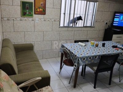 Casa à venda com 335m², 3 quartos, 4 vagas no bairro Partenon em Porto Alegre - Foto 15