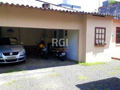 Casa à venda com 160m², 3 quartos, 1 suíte, 2 vagas no bairro Boa Vista em Porto Alegre - Foto 23