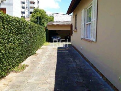 Casa à venda com 160m², 3 quartos, 1 suíte, 2 vagas no bairro Boa Vista em Porto Alegre - Foto 24