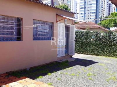 Casa à venda com 160m², 3 quartos, 1 suíte, 2 vagas no bairro Boa Vista em Porto Alegre - Foto 27