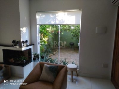 Casa Condominio à venda com 143m², 3 quartos, 1 suíte, 2 vagas no bairro Ipanema em Porto Alegre - Foto 3