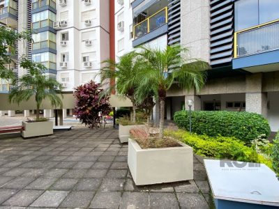 Apartamento à venda com 75m², 2 quartos, 1 vaga no bairro Menino Deus em Porto Alegre - Foto 22