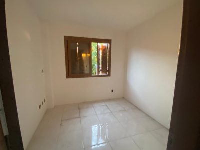 Casa Condominio à venda com 1.200m², 3 quartos, 1 suíte, 2 vagas no bairro Ipanema em Porto Alegre - Foto 3