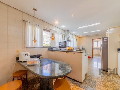 Apartamento à venda com 776m², 4 quartos, 4 suítes, 5 vagas no bairro Moinhos de Vento em Porto Alegre - Foto 43