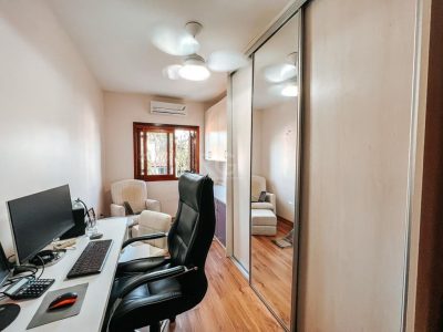 Casa Condominio à venda com 153m², 3 quartos, 1 suíte, 2 vagas no bairro Tristeza em Porto Alegre - Foto 35