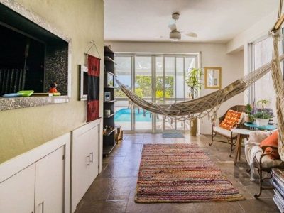 Casa à venda com 216m², 3 quartos, 3 suítes, 4 vagas no bairro Jardim Itu em Porto Alegre - Foto 4