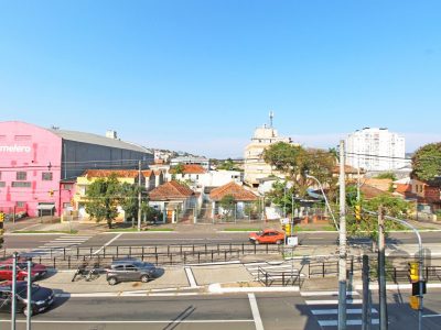 Casa à venda com 192m², 4 quartos, 3 suítes, 2 vagas no bairro Medianeira em Porto Alegre - Foto 27