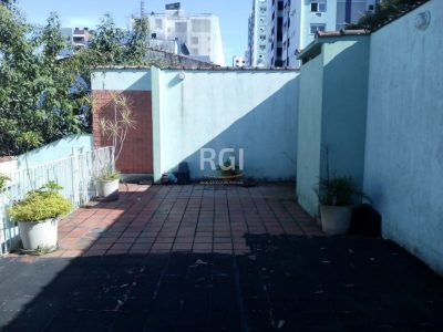 Casa à venda com 155m², 4 quartos, 1 suíte, 3 vagas no bairro Passo d'Areia em Porto Alegre - Foto 5