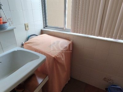 Apartamento à venda com 66m², 2 quartos, 1 vaga no bairro Navegantes em Porto Alegre - Foto 8