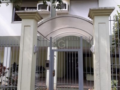 Apartamento à venda com 114m², 4 quartos, 1 suíte, 2 vagas no bairro Auxiliadora em Porto Alegre - Foto 2