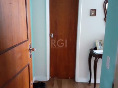 Apartamento à venda com 114m², 4 quartos, 1 suíte, 2 vagas no bairro Auxiliadora em Porto Alegre - Foto 11