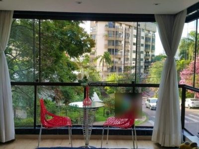 Apartamento à venda com 128m², 3 quartos, 1 suíte, 2 vagas no bairro Petrópolis em Porto Alegre - Foto 2