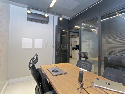 Conjunto/Sala à venda com 70m², 2 vagas no bairro Petrópolis em Porto Alegre - Foto 15