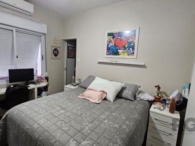 Apartamento à venda com 83m², 3 quartos, 1 suíte no bairro Santana em Porto Alegre - Foto 8