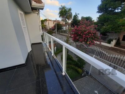 Casa à venda com 251m², 4 quartos, 1 suíte, 2 vagas no bairro Azenha em Porto Alegre - Foto 5