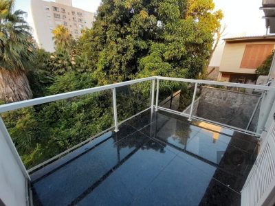 Casa à venda com 251m², 4 quartos, 1 suíte, 2 vagas no bairro Azenha em Porto Alegre - Foto 4