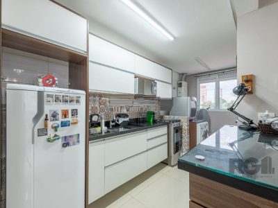 Apartamento à venda com 67m², 2 quartos, 1 suíte, 1 vaga no bairro Petrópolis em Porto Alegre - Foto 4