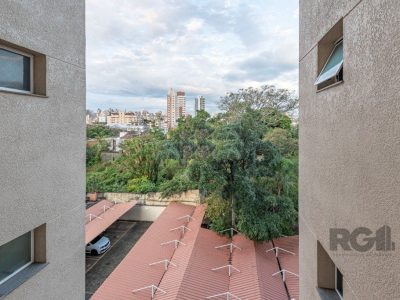 Apartamento à venda com 67m², 2 quartos, 1 suíte, 1 vaga no bairro Petrópolis em Porto Alegre - Foto 21