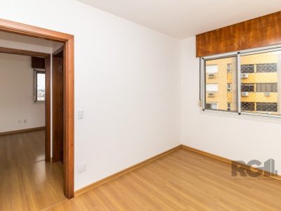 Apartamento à venda com 67m², 2 quartos, 1 vaga no bairro Passo d'Areia em Porto Alegre - Foto 8