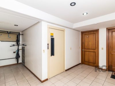 Apartamento à venda com 67m², 2 quartos, 1 vaga no bairro Passo d'Areia em Porto Alegre - Foto 31