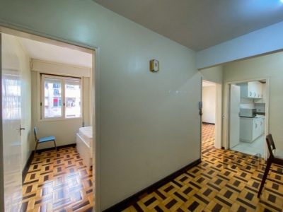 Apartamento à venda com 87m², 3 quartos, 1 suíte no bairro Centro Histórico em Porto Alegre - Foto 6