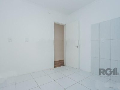 Apartamento à venda com 76m², 2 quartos, 1 suíte, 1 vaga no bairro Petrópolis em Porto Alegre - Foto 11