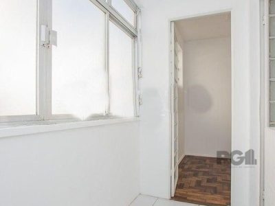 Apartamento à venda com 76m², 2 quartos, 1 suíte, 1 vaga no bairro Petrópolis em Porto Alegre - Foto 15