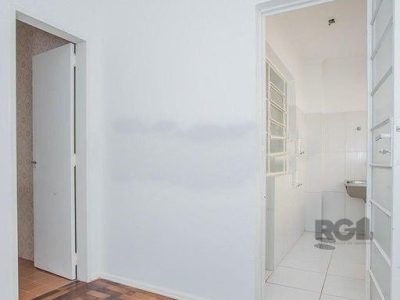 Apartamento à venda com 76m², 2 quartos, 1 suíte, 1 vaga no bairro Petrópolis em Porto Alegre - Foto 16