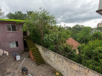 Casa à venda com 700m², 4 quartos, 1 suíte, 3 vagas no bairro Menino Deus em Porto Alegre - Foto 13