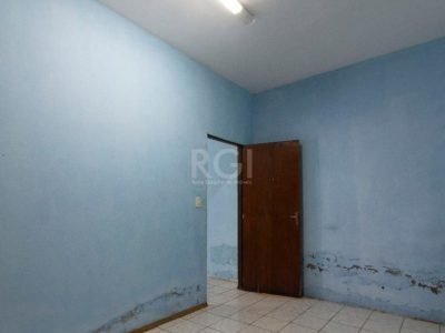 Casa à venda com 700m², 4 quartos, 1 suíte, 3 vagas no bairro Menino Deus em Porto Alegre - Foto 18