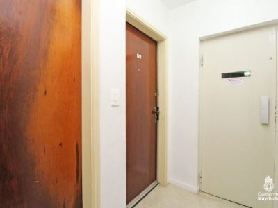 Apartamento à venda com 102m², 3 quartos, 1 suíte, 1 vaga no bairro Menino Deus em Porto Alegre - Foto 5