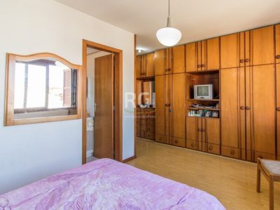 Apartamento à venda com 137m², 3 quartos, 1 suíte, 2 vagas no bairro Jardim Lindóia em Porto Alegre - Foto 11