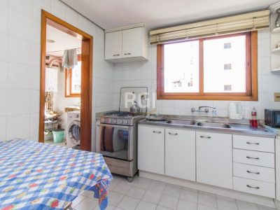 Apartamento à venda com 137m², 3 quartos, 1 suíte, 2 vagas no bairro Jardim Lindóia em Porto Alegre - Foto 12