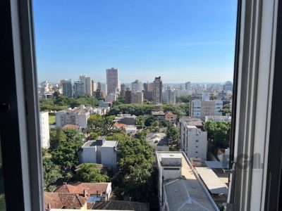 Apartamento à venda com 121m², 3 quartos, 1 suíte, 1 vaga no bairro Moinhos de Vento em Porto Alegre - Foto 25