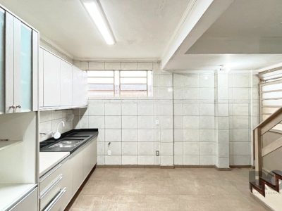 Casa à venda com 325m², 3 quartos, 1 suíte, 5 vagas no bairro Santa Tereza em Porto Alegre - Foto 49