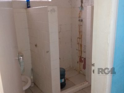 Casa à venda com 293m², 4 quartos, 1 suíte, 3 vagas no bairro Santana em Porto Alegre - Foto 12