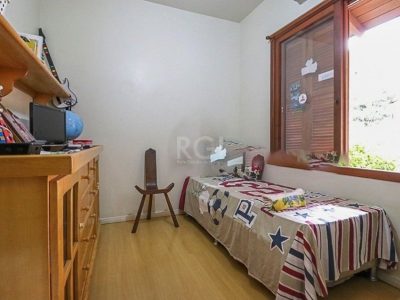 Casa à venda com 350m², 4 quartos, 1 suíte, 2 vagas no bairro Chácara das Pedras em Porto Alegre - Foto 14