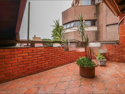 Casa à venda com 350m², 4 quartos, 1 suíte, 2 vagas no bairro Chácara das Pedras em Porto Alegre - Foto 10